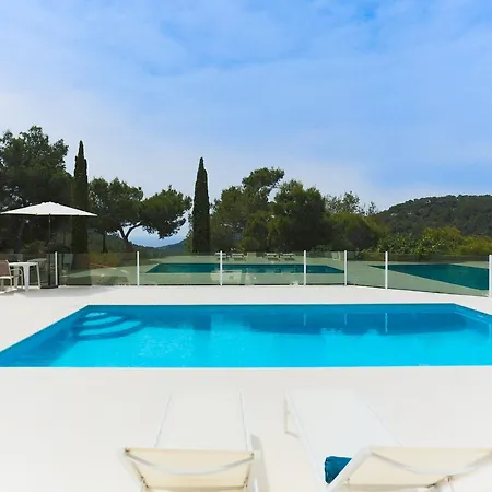 Diane Santa Eularia des Riu
