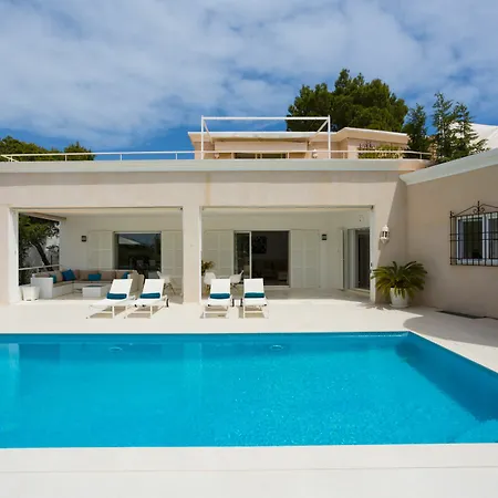 Diane Villa Santa Eularia des Riu