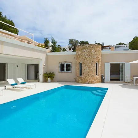 Diane Villa Santa Eularia des Riu